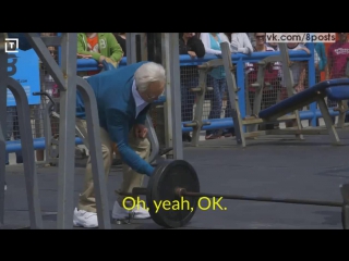 Пранк кроссфитер оделся дедом и отправился на спортплощадку / weightlifter goes undercover as an old man at muscle beach