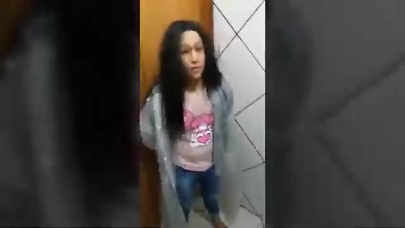 Наркобарон переоделся в девушку (360p) mp4