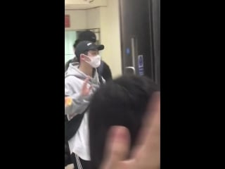 [fancam][16 06 2018] airport heathrow (london)
