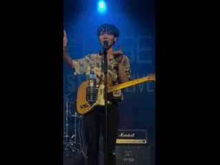 191206 we rose you live in kl ilysb 김우성 i’m hella obsessed with your face weroseyouinkl therose 더로즈 김우성 金佑星