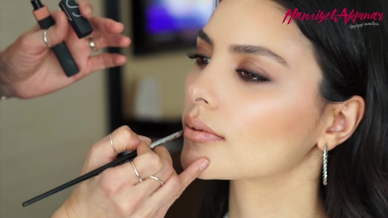 Hazal filiz küçükköse makyajı hamiyet akpınar