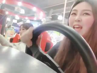 [minzy with her sister] minzys sister minyoung shared a video clip which they enjoy their bond together️ sistergoals