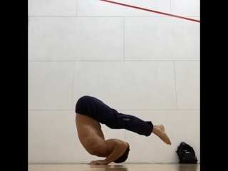 Simonster some handstand push up variations