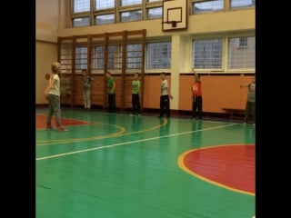 Разминка идёт полным ходом