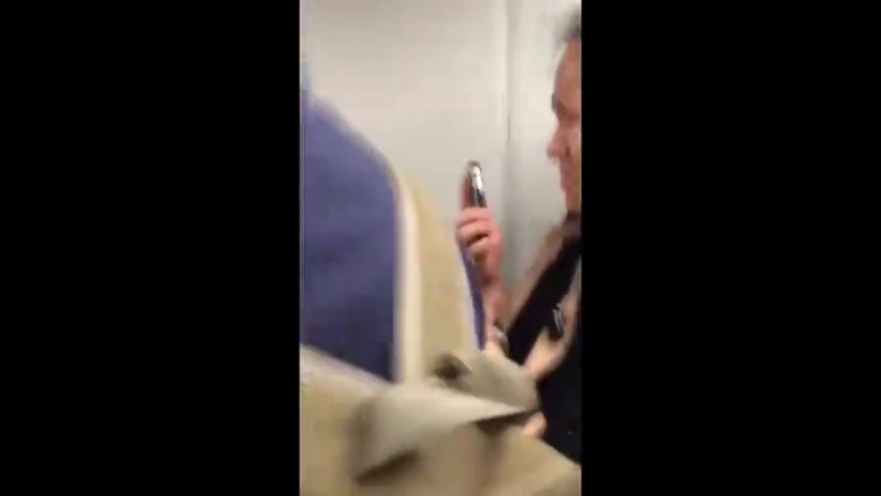 Драчка в китайском метро (обк)