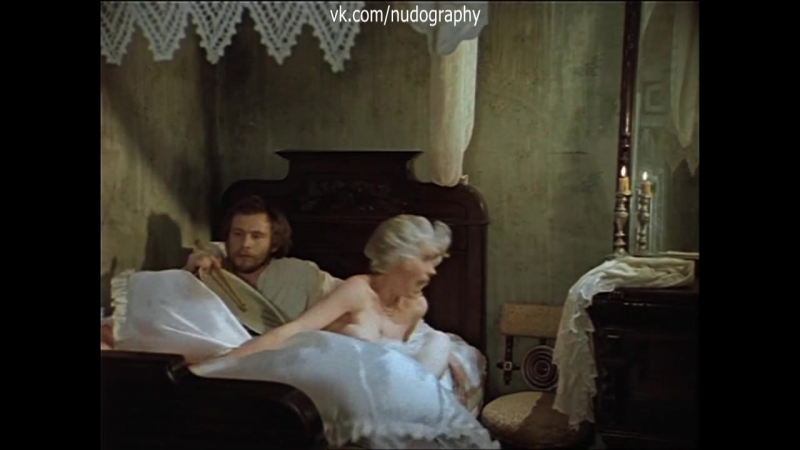 Татьяна игнатова топлес в фильме "обыкновенное чудо" (1978, марк захаров) 2 серия