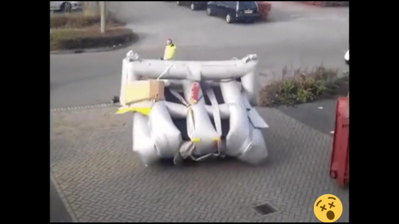 Аварийный самалётный трап !!!