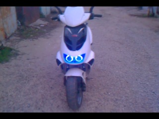Aprilia sr ( сгу, ксенон, angel eyes )