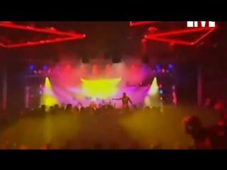 Afrika bambaataa feat red 5 feel the vibe (live 1996 1)