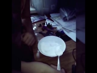 Челендж одна ложка муки в рот