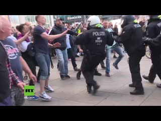 Tränengas und festnahmen erneut zusammenstösse zwischen demonstranten und polizei in berlin 10mai2020