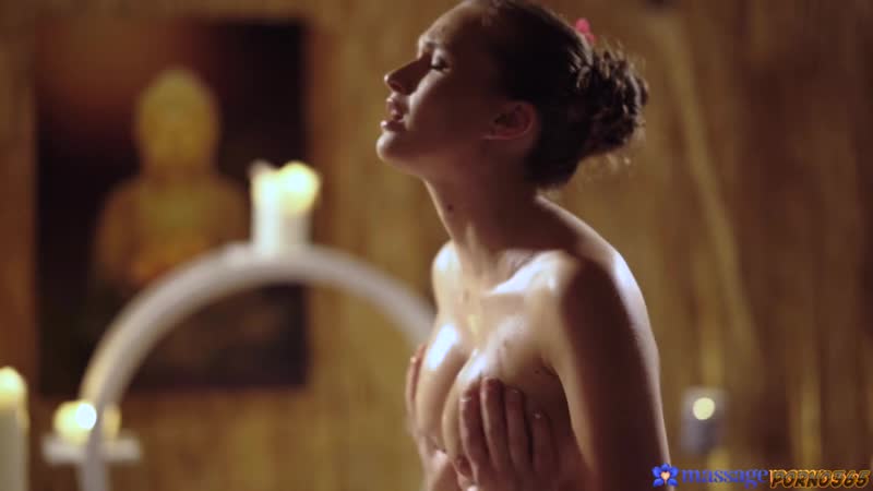 Стейси круз выбирает любовника из клиентов массажа и жарится с ним по случаю праздника