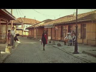 Adrian gaxha ft floriani ngjyra e kuqe the red color (official video) ( 360 x 640 ) mp4