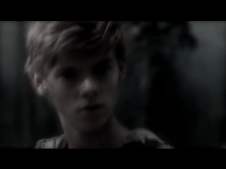 The maze runner | newt |thomas sangster vine ￼ ￼