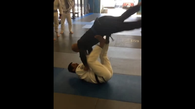 Пауло фернандо аугусто (чёрный пояс по дзюдо и бжж) "вертолёт"
