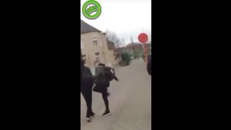 Юному гопнику знатно прилетело