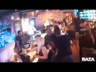 Носатый откусил часть щеки человеку