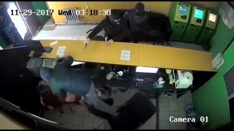 Видео дерзкого вооруженного ограбления появилось в казнете