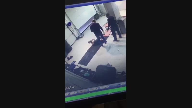 Драка алкашей шиномонтажник