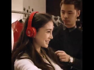 Angelababy insta "#soloselfie #beatsbydre"
