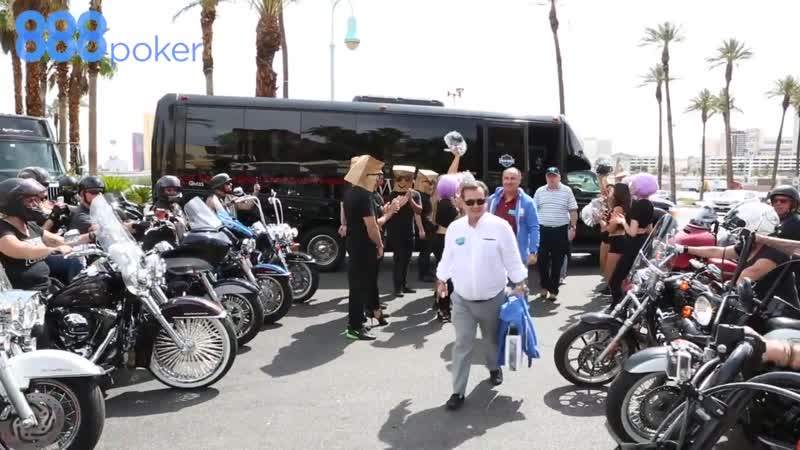 Грандиозный выход сателлитчиков