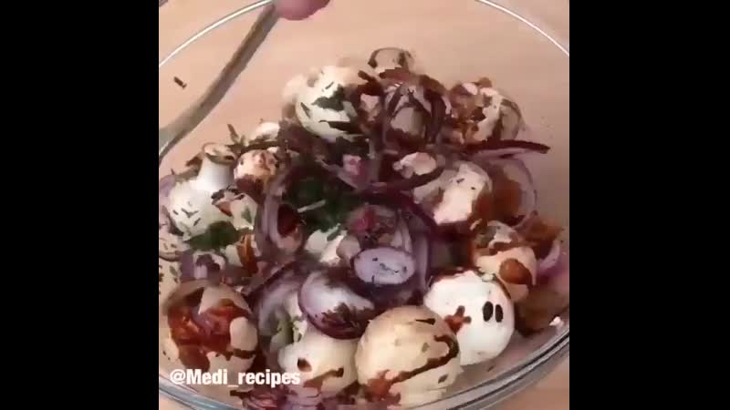 Сочные шампиньоны в кеци