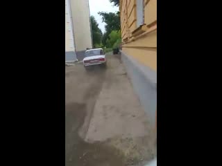 Сбил и переехал алкашей