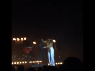 Loved her so much he gave her his pants (3arena, dublin, ireland | )