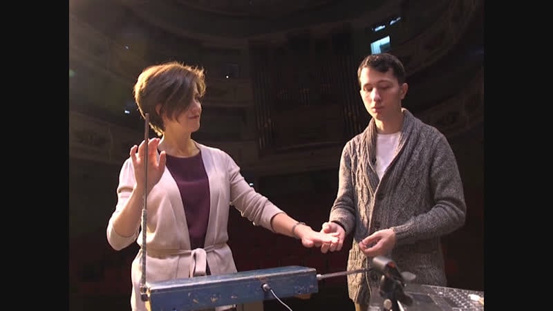 Жители йошкар олы смогли услышать космические звуки терменвокса со сцены театра эрика сапаева