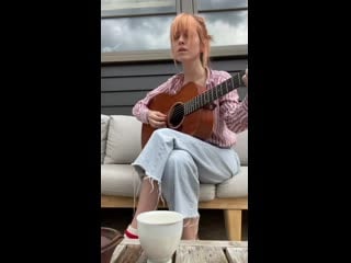 Watch hayley williams cover phoebe bridgers’ “smoke signals”