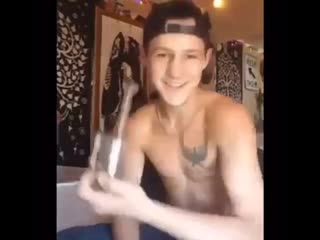 Straight twink shows his feet by webcam