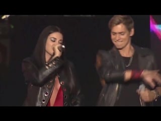 Quien es ese maite perroni y carlos baute en el #vivedial (españa)