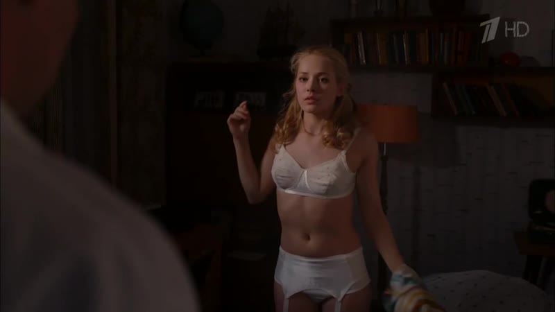 Клиторальды капюшонды пирсинг Бірінші рет мас күйінде анальге тырысу