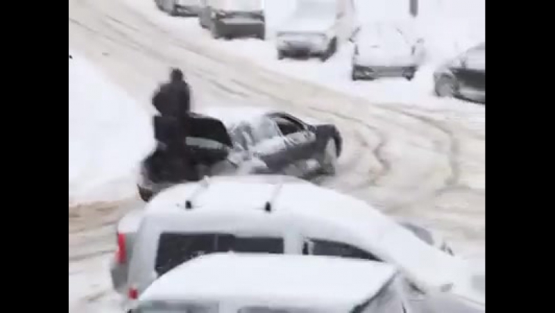 Meanwhile in romania cunning driver gets out of snow using human magic body control