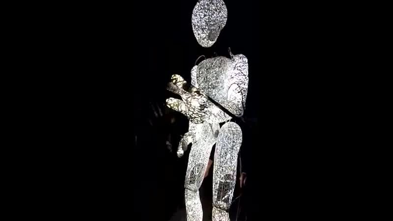 Завораживающий перформанс на вечеринке фабрики imola