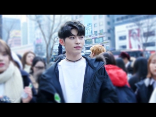 [fancam] [24 12 16] 24k jinhong in gangnam @ christmas eve event