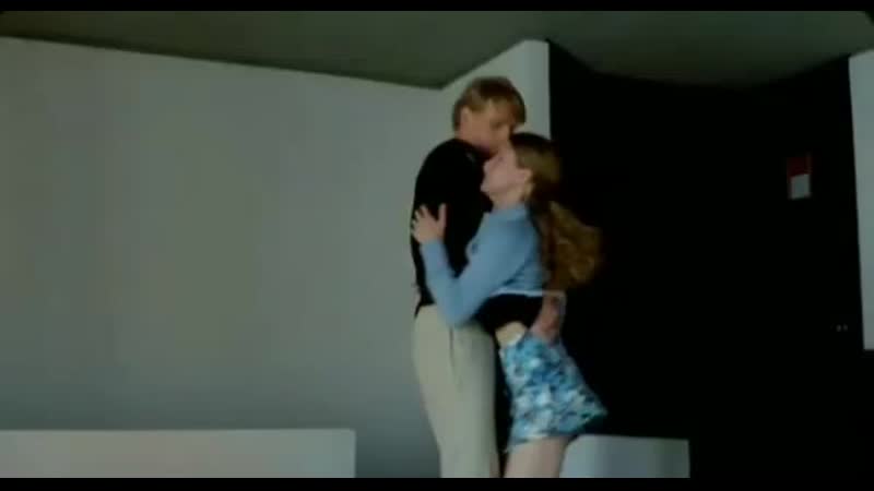 Еротическая сцена с фильма греческие каникулы