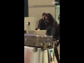Jessica&krystal at incheon airport (151221)