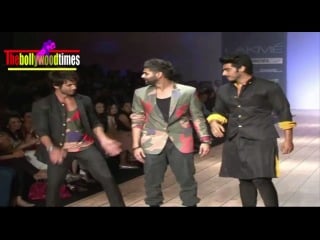 Shahid kapoor walk for designer kunaal rawal at lfw bt