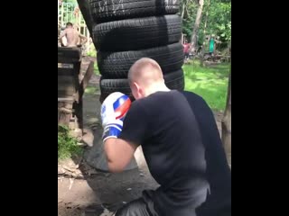 🎬боксерская тренироа на скатах🥊