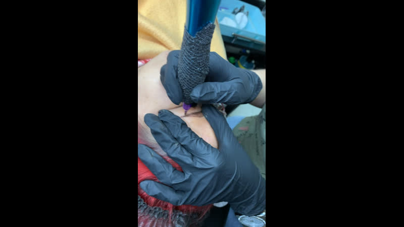 Пудровое напыление бровей