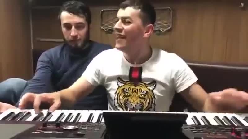 Сакит самедов в вагоне поезда я пьян new cov