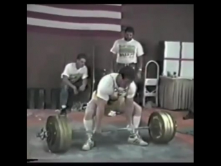 Ed coan deadlift 901lbs/ at 220lbs/99kg(raw!)