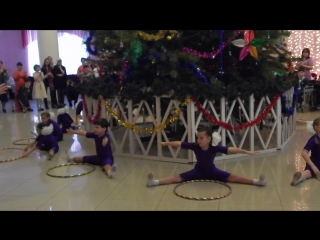 Утренняя гимнастика на новогоднем утреннике