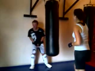 Kick in the balls ouch! she hurts my balls ( mma kickboxing thai boxing tra