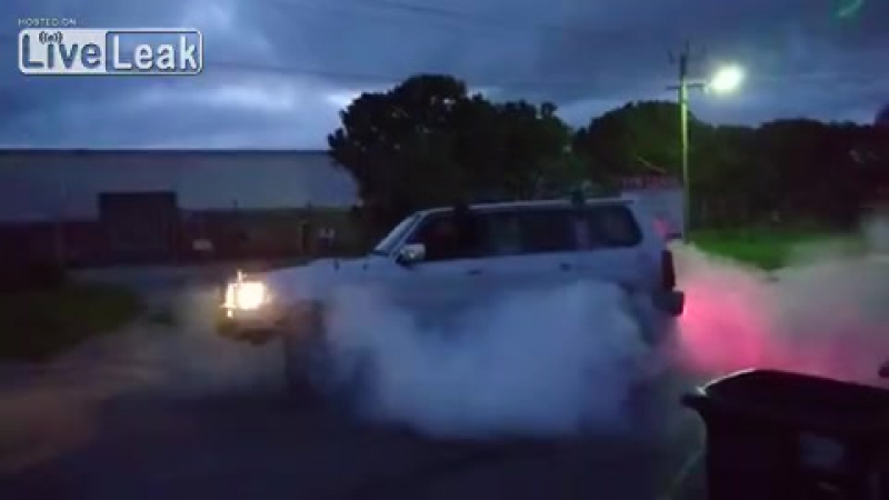 Пукан подгорел © видеожесть