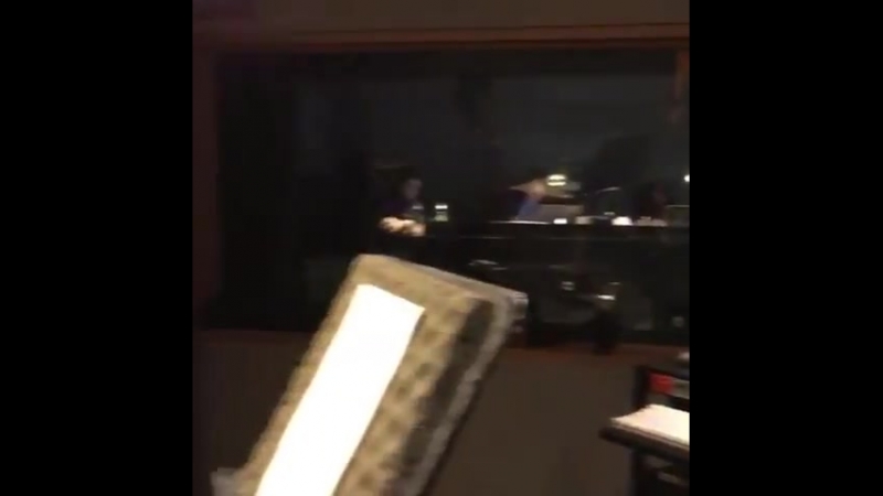 A atriz mirim ella ryan quinn, que interpreta a filha de nina dobrev no filme lucky day, esteve gravando alguns adrs onde podemo