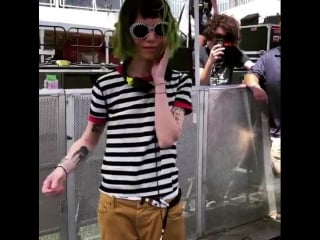 Mija fake happy (paramore cover), parahoy, april 2018