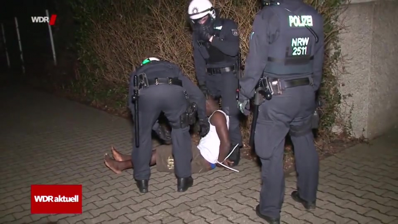 Kalifat nrw bottrop 100 ‼️ polizisten im grosseinsatz für 4 ‼️ flüchtlinge