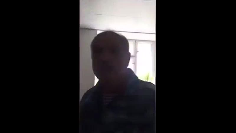 Принципиальный охранник жестко выставил студентку, забывшую пропуск